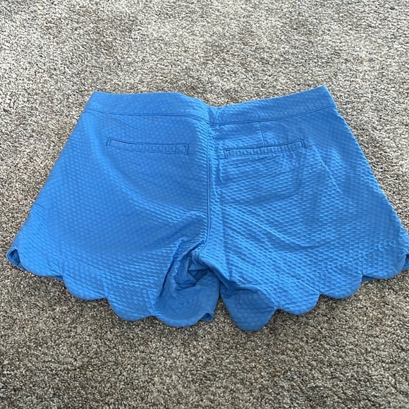 Lilly Pullitzer Buttercup Scallop Shorts - Picture 6 of 9